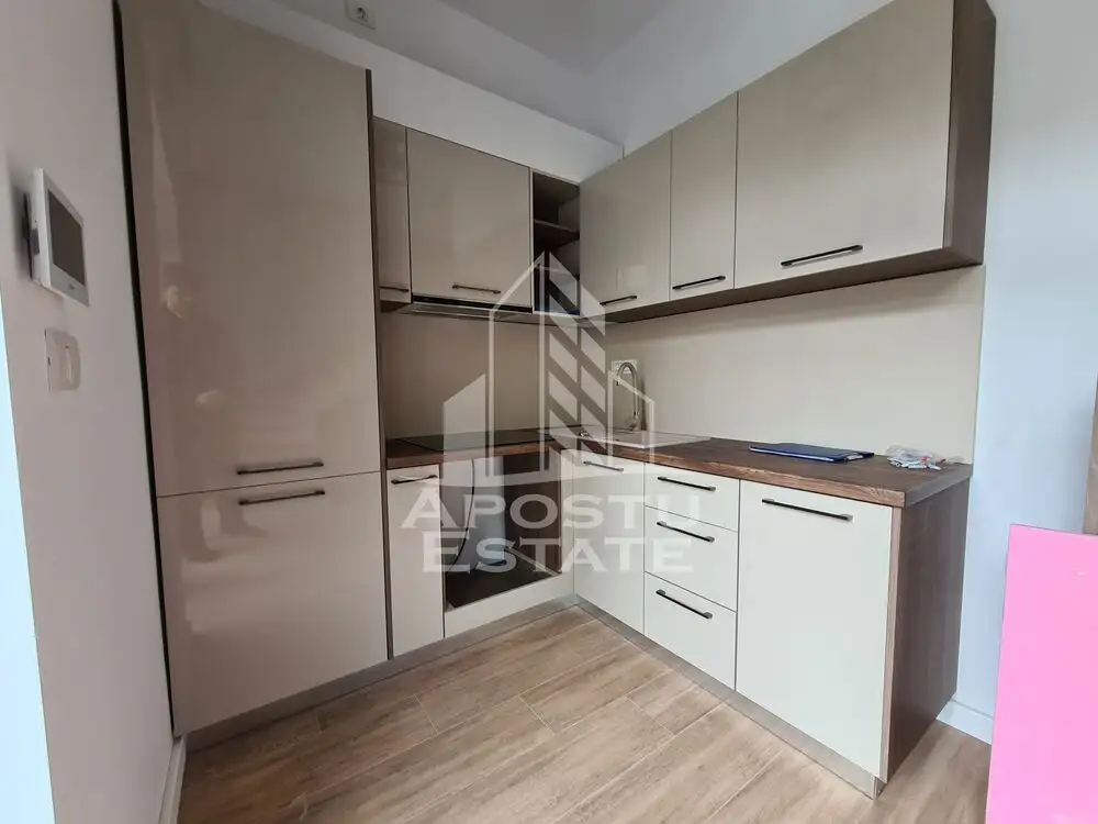 Apartament 4 camere, centrala proprie, situat semicentral