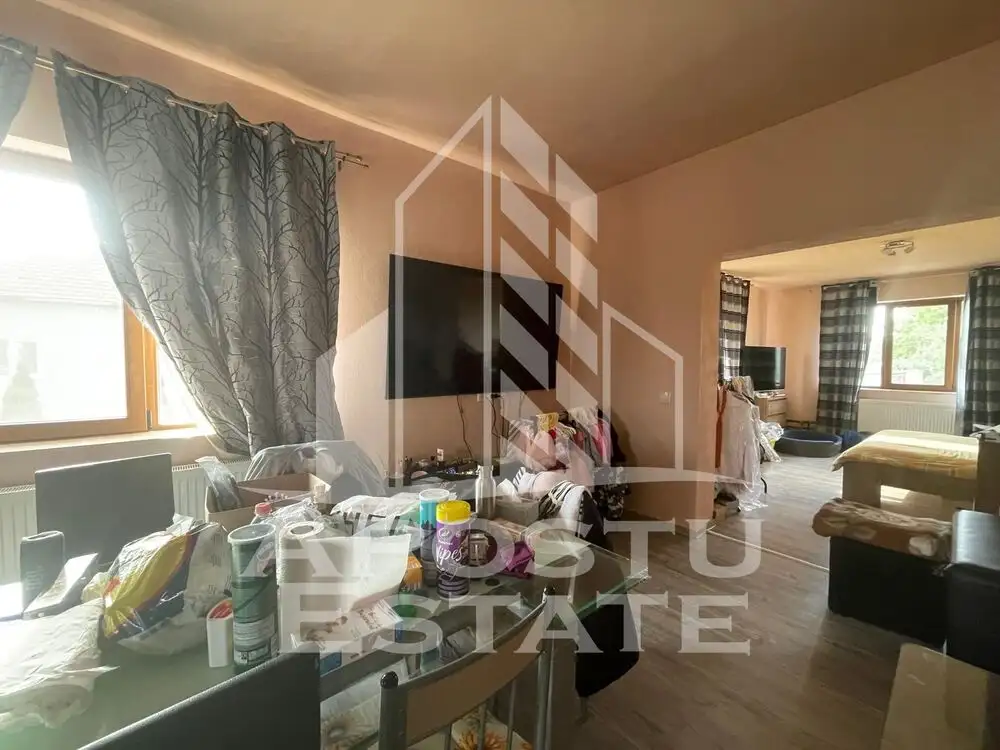 Apartament 3 camere, spatios, cu terasa si garaj, zona Bujac