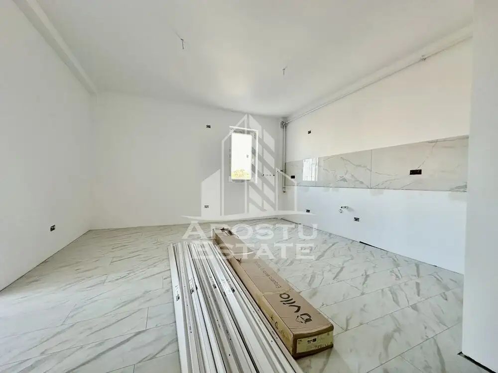 Apartament cu 3 camere la asfalt, etaj intermediar, Giroc