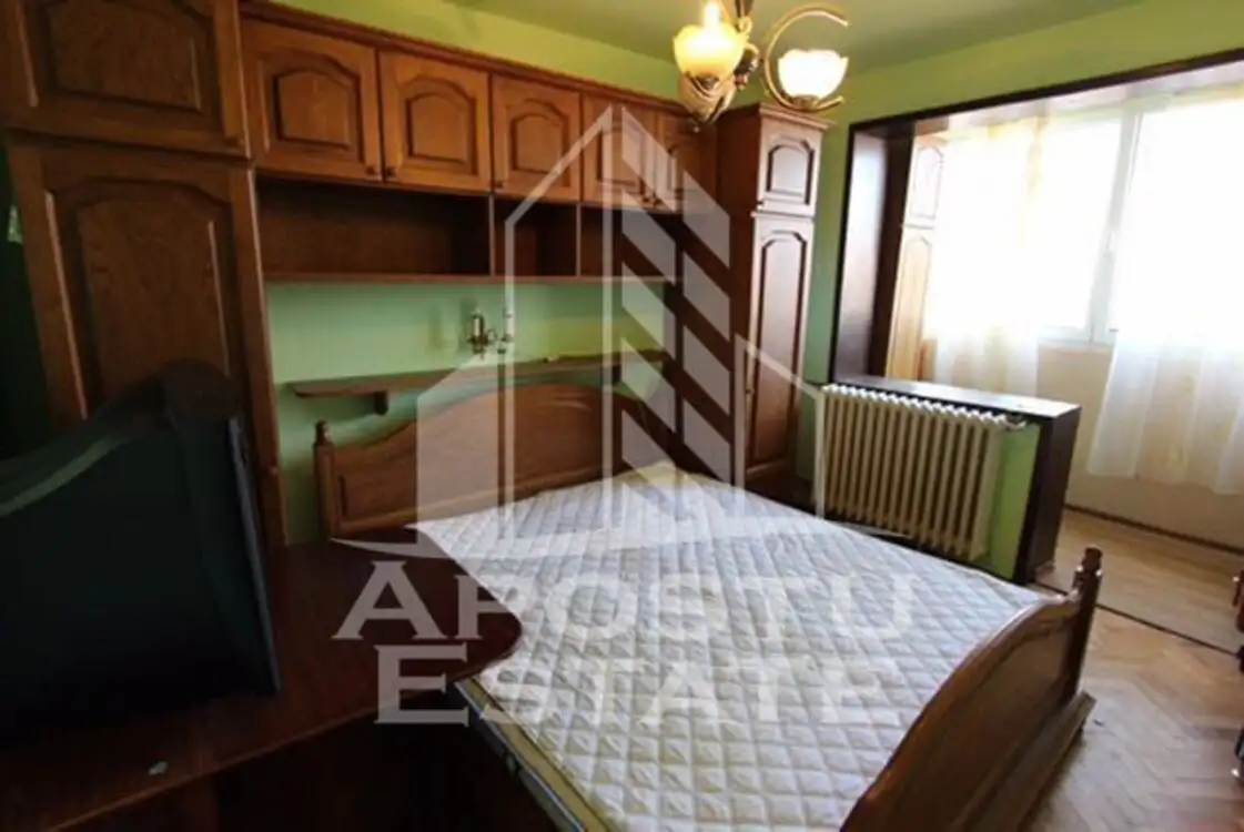 Apartament 3 camere, decomandat, centrala proprie, Complexul Studentes