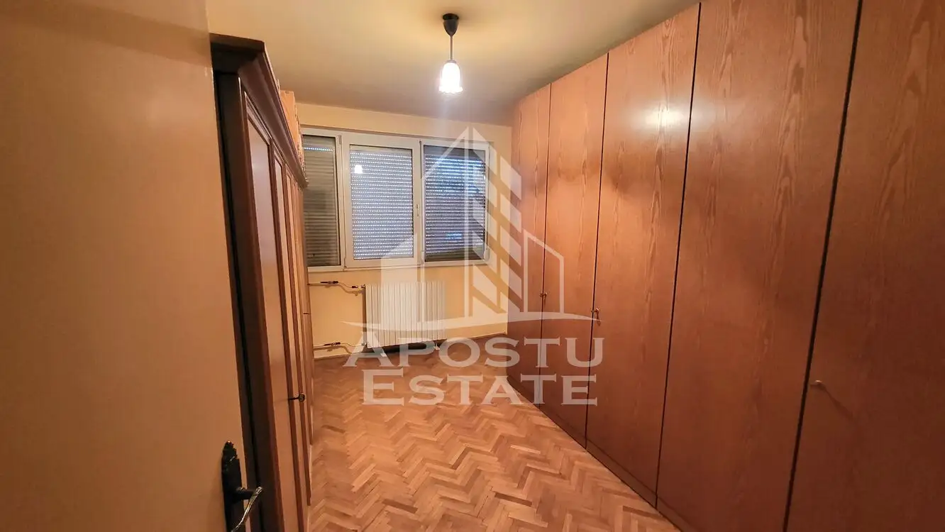 Apartament decomandat,3 camere,etaj 1 Torontalului