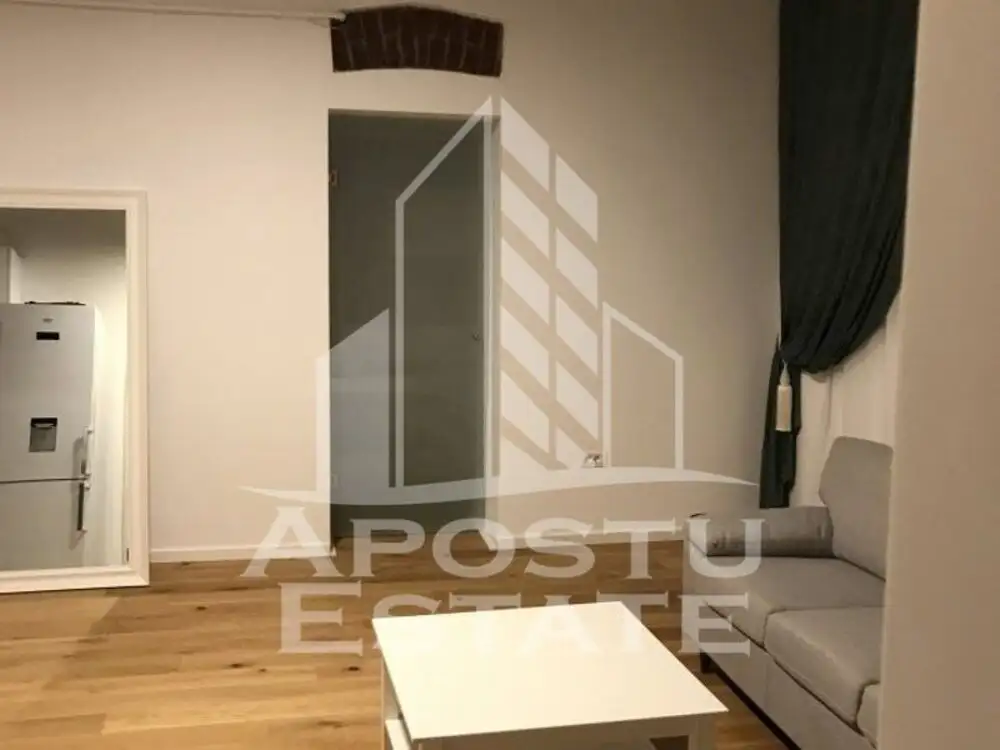 Apartament cu 2 camere Central centrala proprie