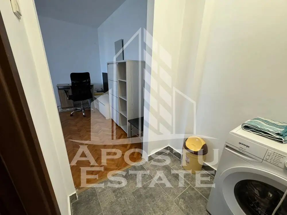 Apartament ultracentral cu 2 camere semidecomandat