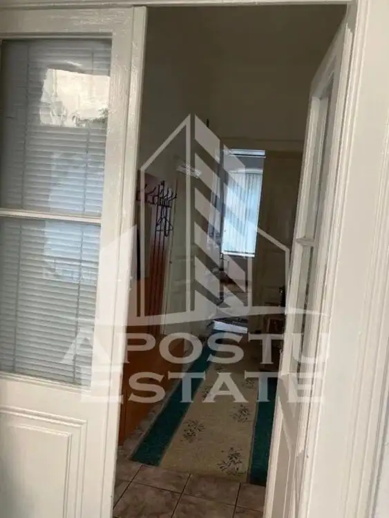 Apartament cu 3 camere, 2 bai, Iosefin, Centrala Proprie