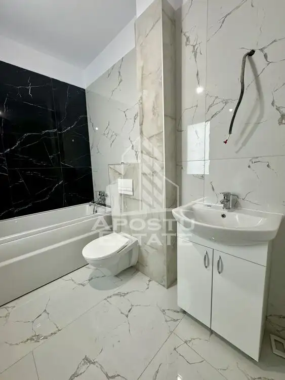 Apartament cu 2 camere, la asfalt, hotel IQ, etaj intermediar cu lift