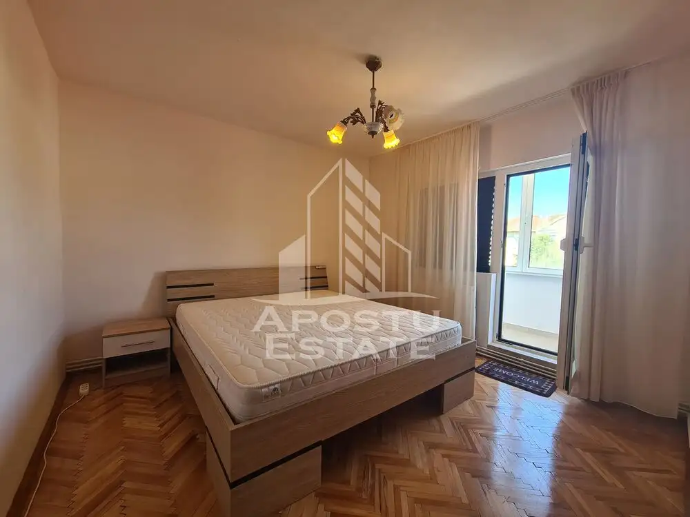 Apartament 3 camere, decomandat, centrala proprie, A.C, Zona Modern