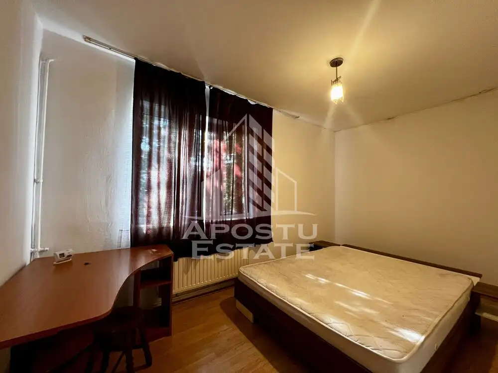 Apartament o camera, 32mp, centrala proprie, Complexul Studentesc