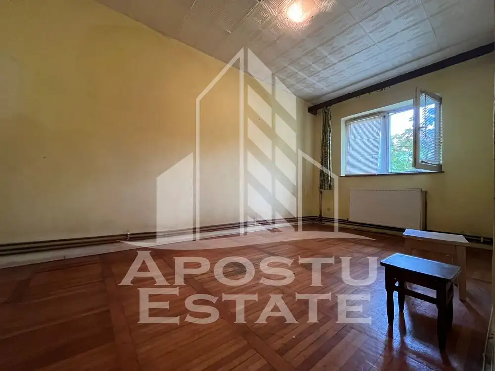 Apartament cu 3 camere, 2 bai, centrala proprie, zona Girocului