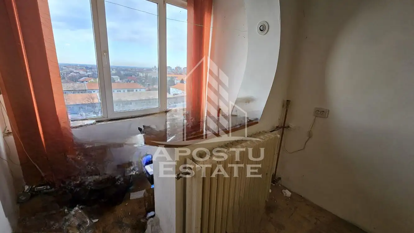 Apartament cu o camera ideal pentru investitie, zona Circumvalatiunii