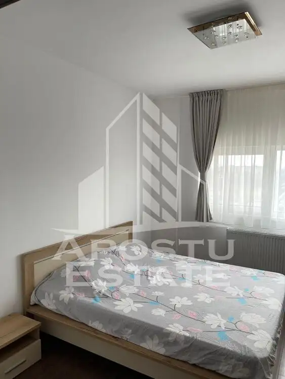 Apartament cu 3 camere, priveliste superba, in Complexul Studentesc