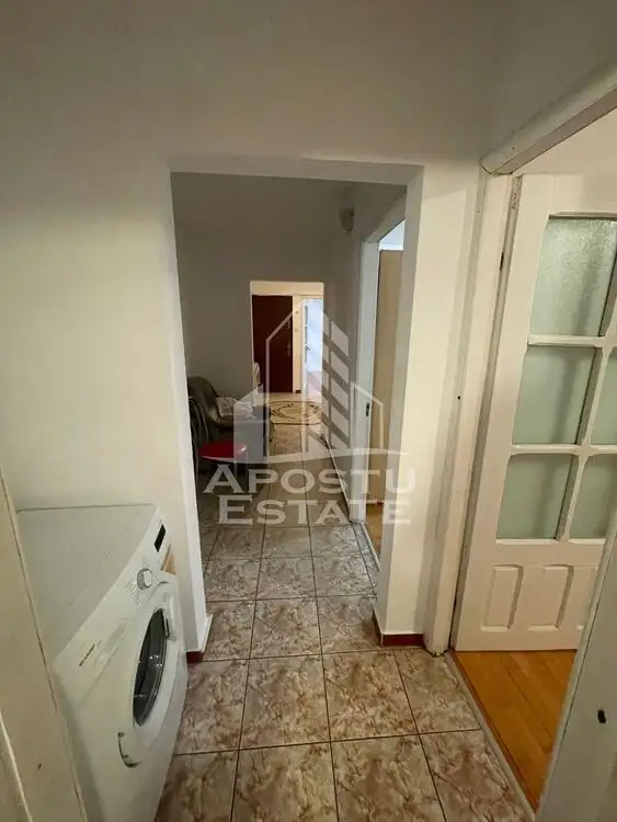 Apartament 3 camere, centrala propie, zona Lipovei