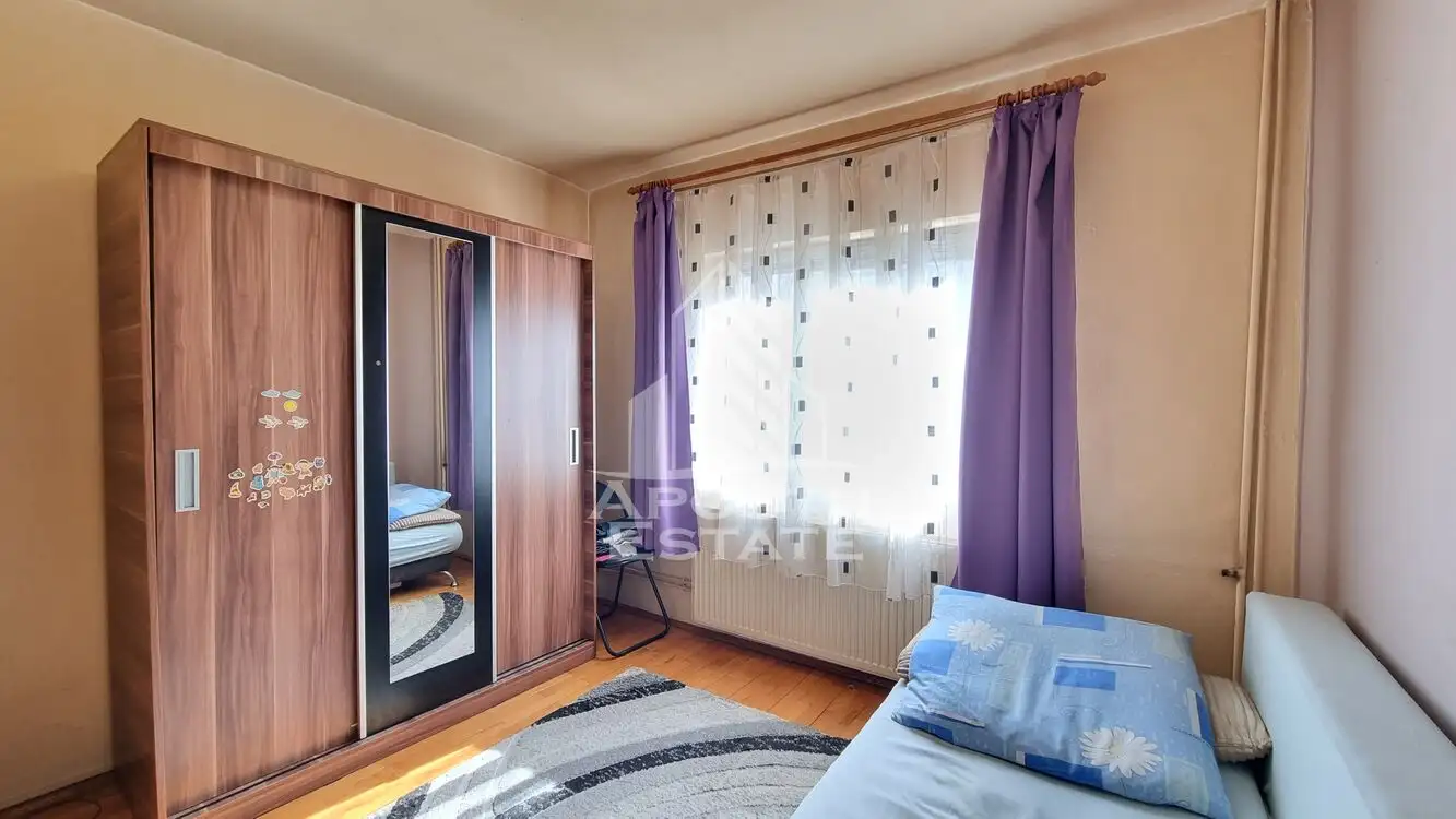 Apartament cu 3 camere, 2 bai, etaj intermediar, Calea Aradului