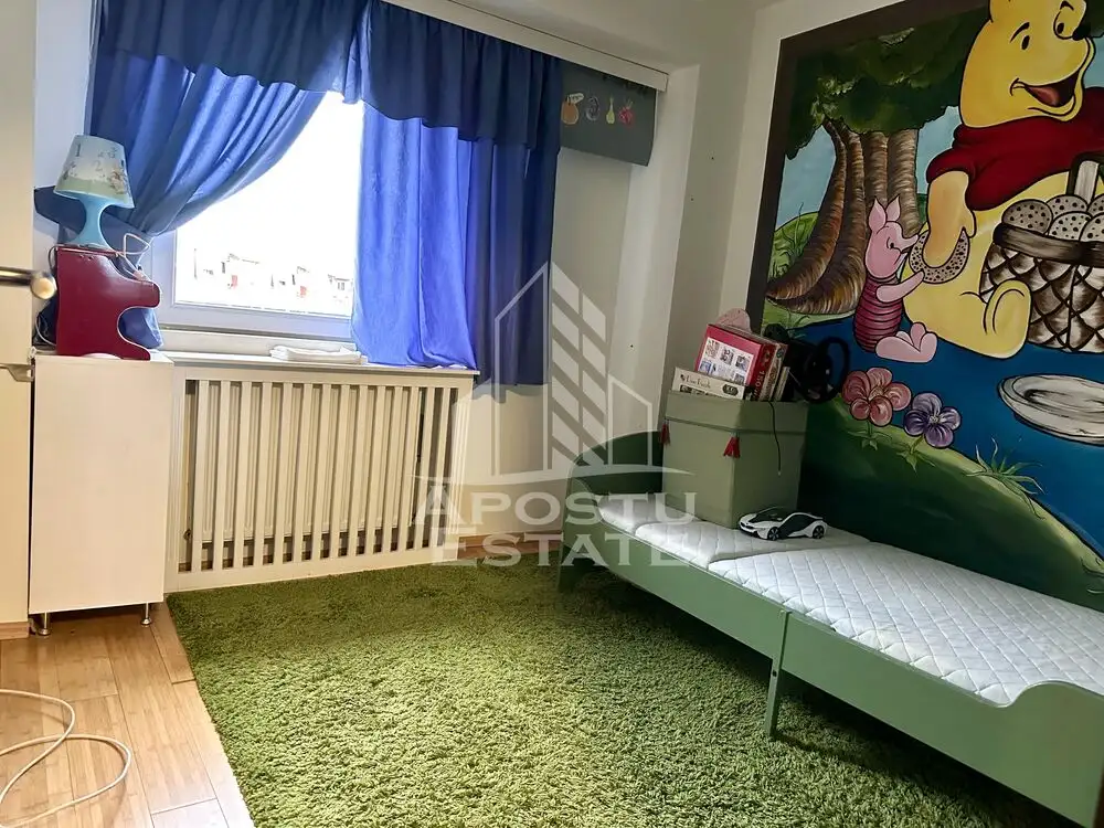 Apartament deosebit cu 4 camere, centrala proprie, zona Dambovita