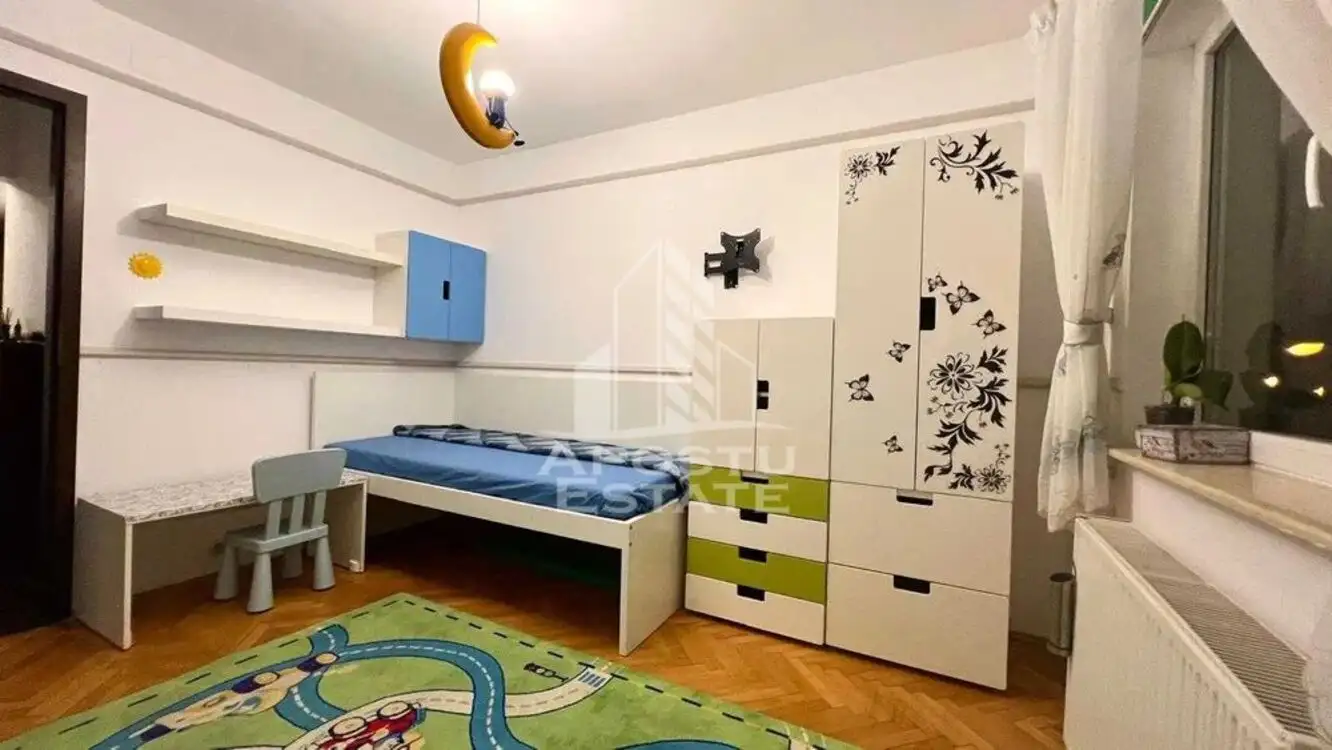 Apartament 3 Camere, centrala proprie, Aradulu i/ Lipovei