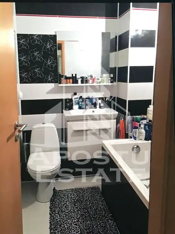 Apartament cu 4 camere in Complexul Studentesc