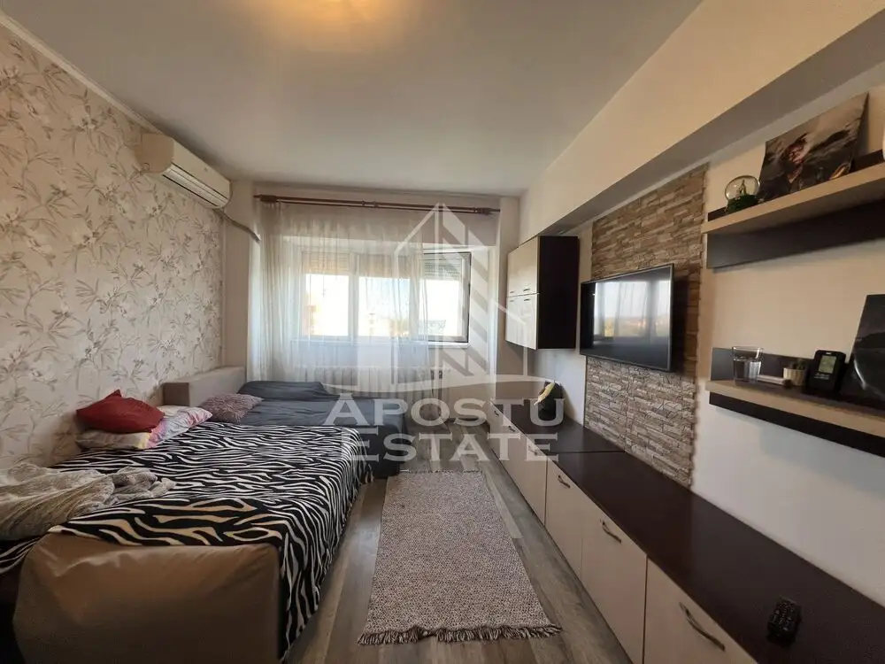 Apartament 2 camere, decomandat, balcon deschis, lift, Simion Barnutiu