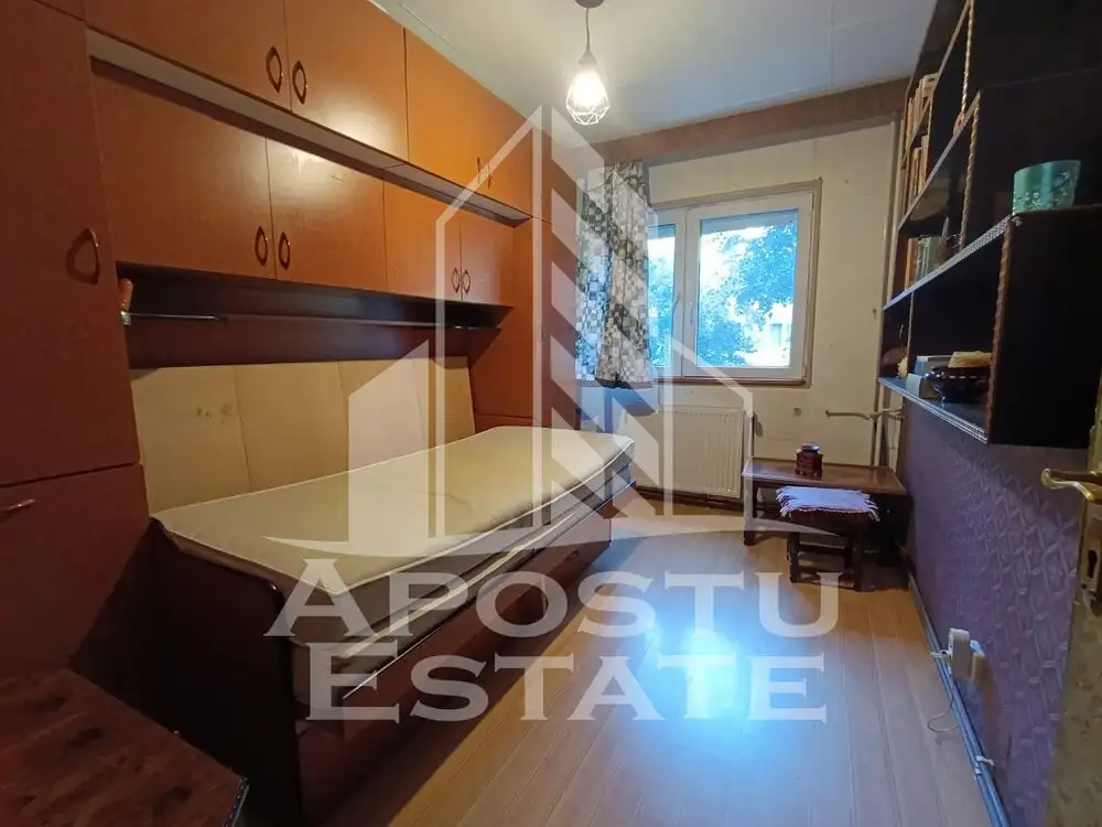 Apartament 3 camere, centrala proprie, bloc anvelopat, zona Sagului