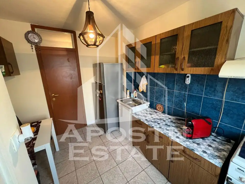 Apartament cu 3 camere, 2 balcoane, centrala proprie, zona Soarelui