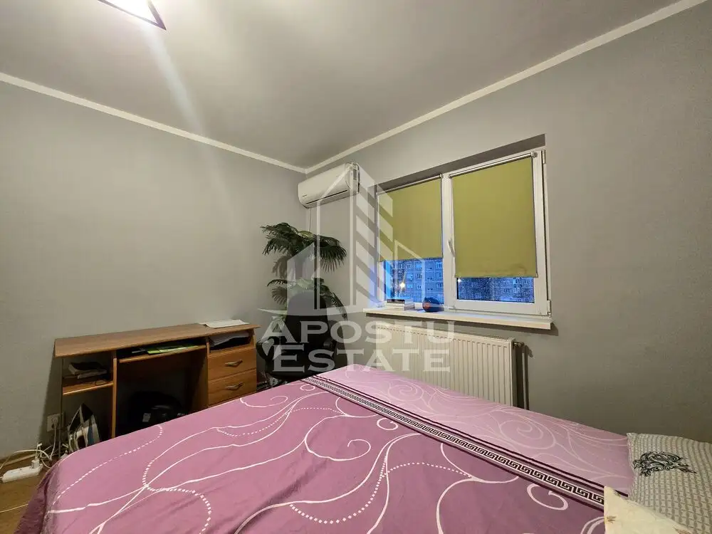 Apartament decomandat, 2 camere, etaj intermediar, Lipovei