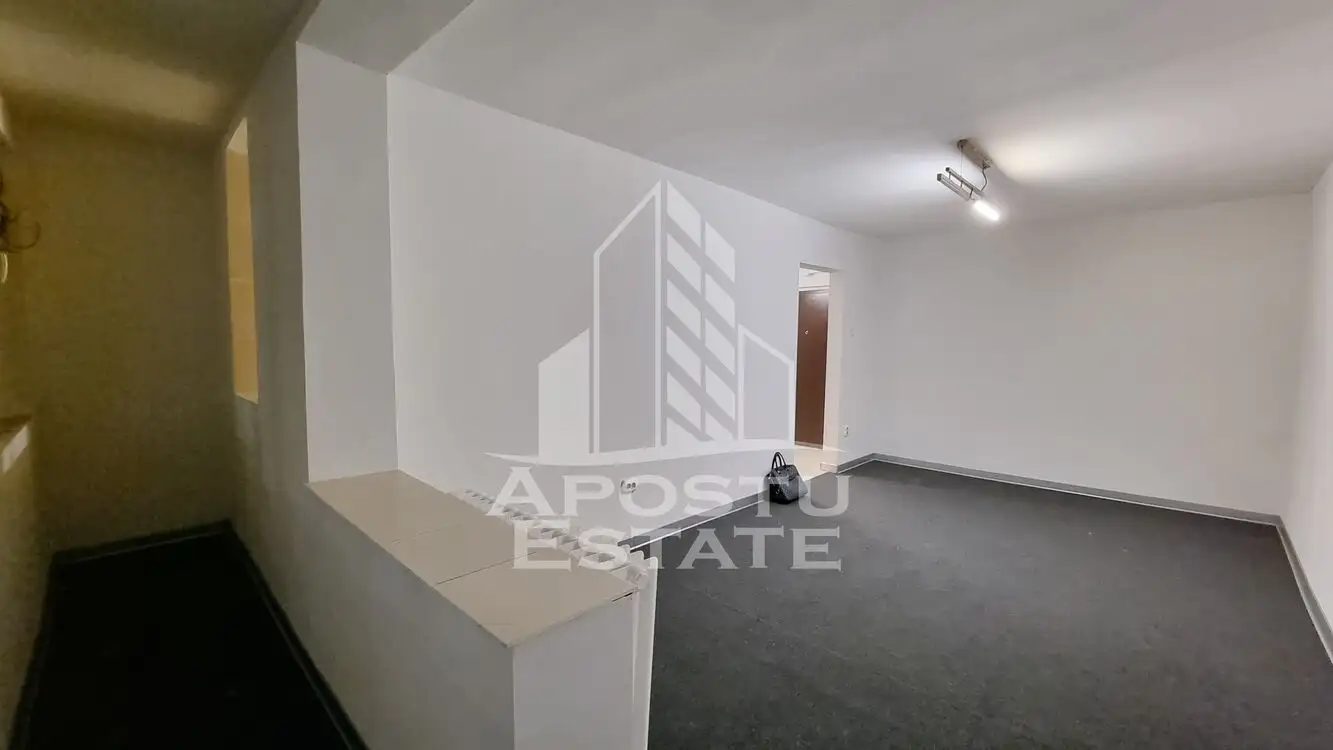 Apartament 3 camere decomandat, zona Mircea cel Batran