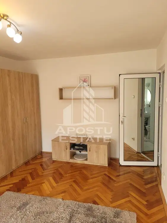 Apartament cu 1 camera, spatios ,centrala proprie, zona Sagului