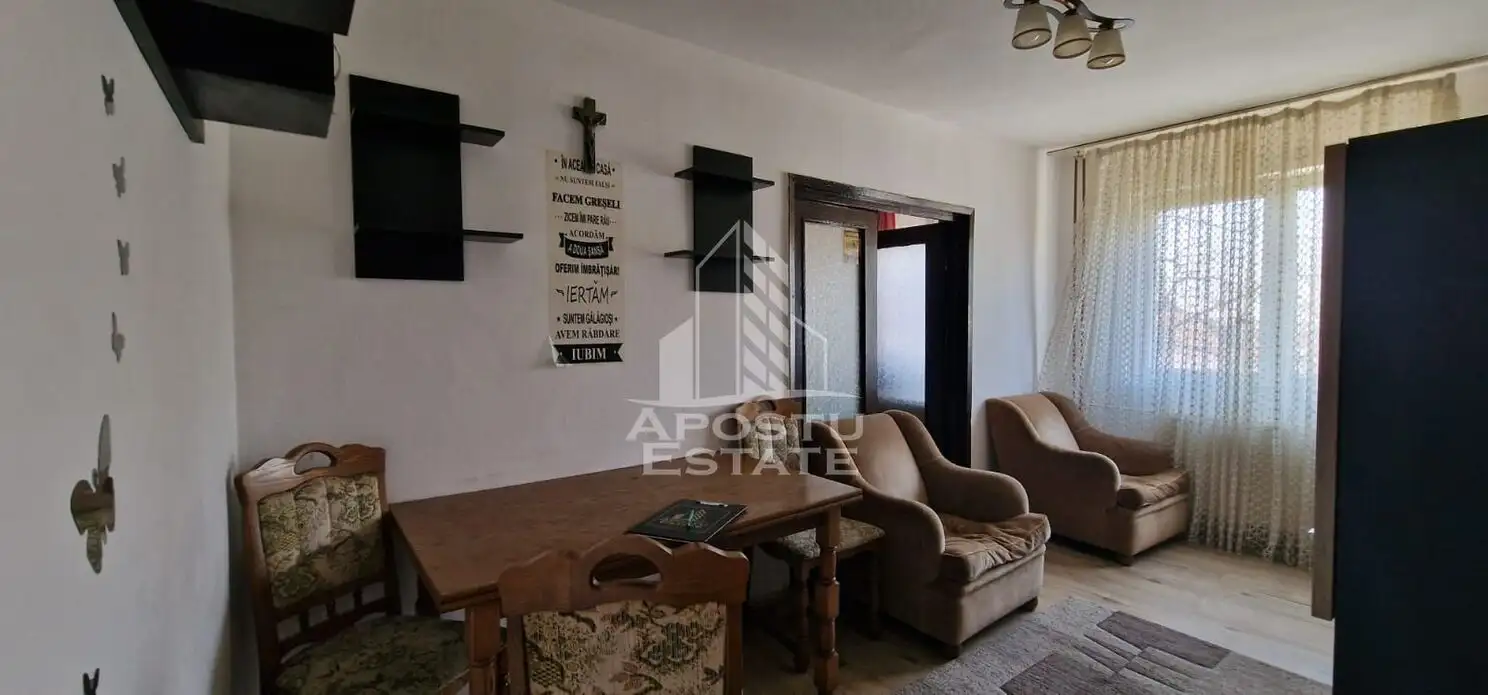 Apartament cu 3 camere, etaj intermediar, AC , Sagului