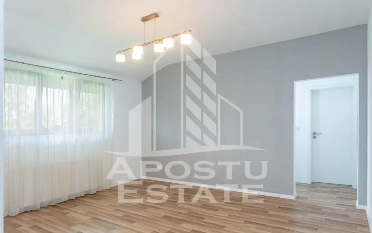 Apartament cu 3 camere, centrala proprie, situat in zona Dambovita