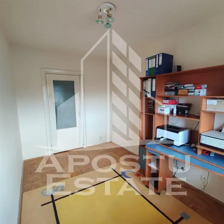 Apartament 4 camere decomandat zona Centrala