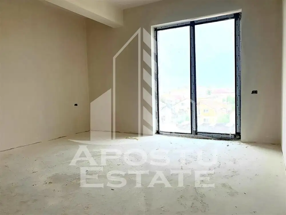 Apartament cu 1 camera, bucatarie inchisa in zona Unitatii Militare