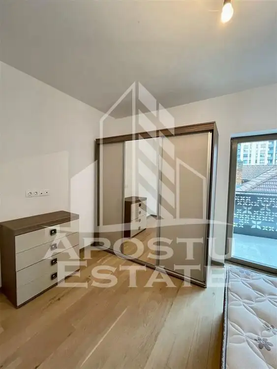 Apartament de lux 3 camere 2 bai open space Monarch Tower