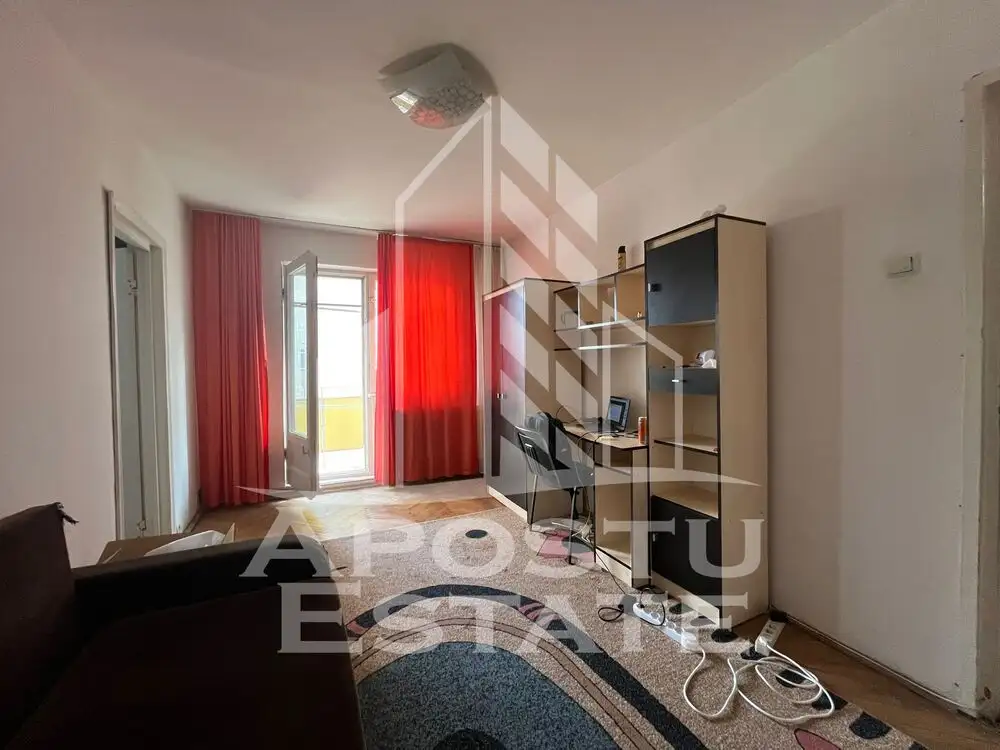 Apartament cu 2 camere ,nedecomandat, etajul 2 cu centrala proprie