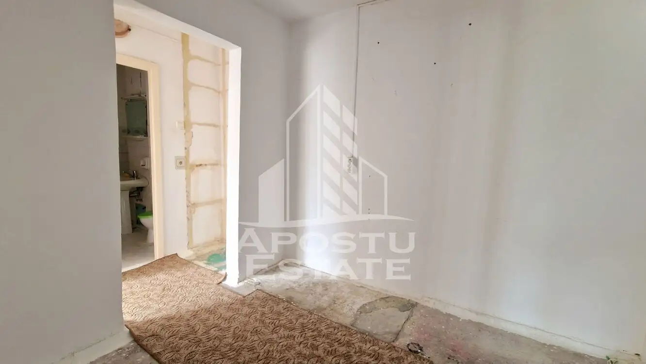 Apartament cu 2 camere, etaj intermediar, zona Lipovei