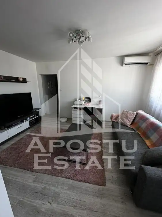 Apartament cu 2 camere, zona Spitalul Judetean