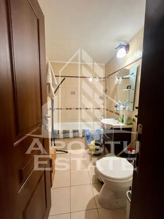 Apartament 3 camere,decomandat,zona Soarelui