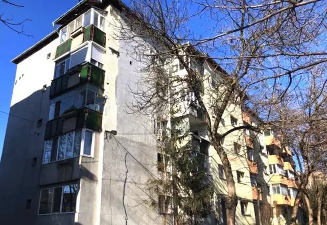 Apartament compus din 3 camere situat in Timisoara judet Timis