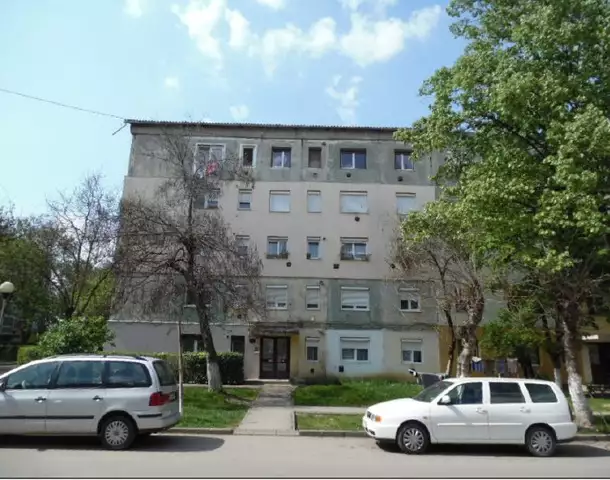 Apartament compus din 2 camere si dependinte situat in judet Satu Mare loc. Satu Mare