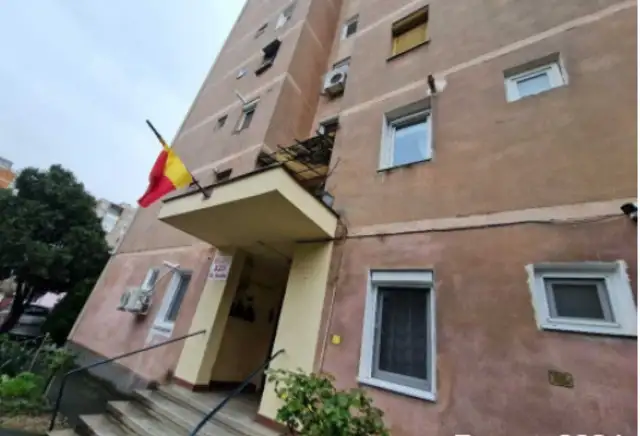 Apartament compus din 3 camere situat in Loc. Arad, Str Obedenaru, parter