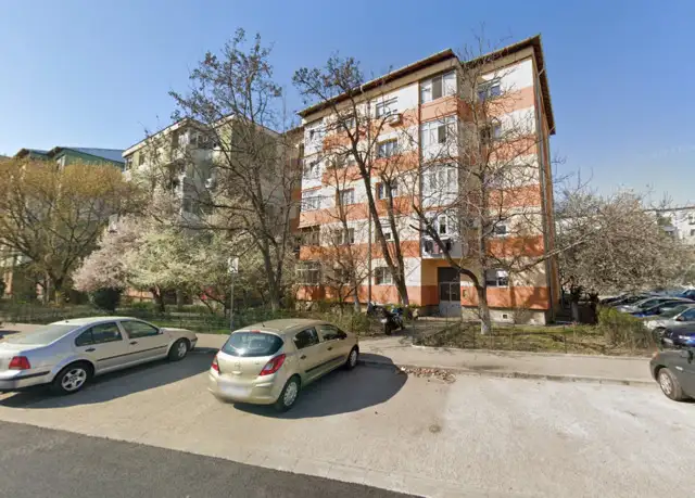 Apartament 2 camere, str. Dezrobirii, Craiova, Jud. Dolj