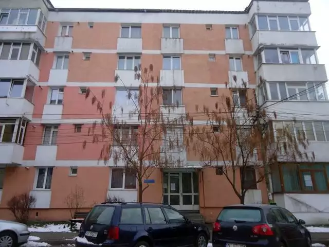 Apartament 3 camere tr.Dr.Emil Costinescu(fosta Borzesti), nr.1, bl. F3, sc. C, parter, Piatra Neamt, jud.Neamt