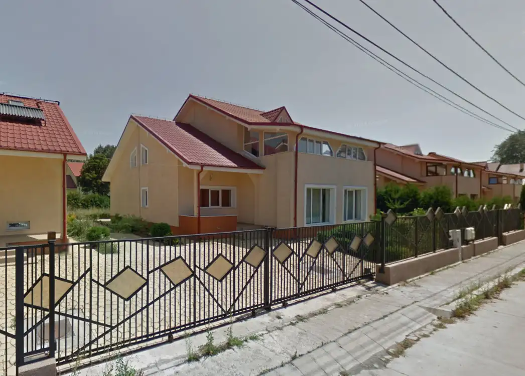 Casa tip vila D+P+E+M zona Parc Gheraiesti, Bacau