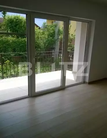 Apartament de 2 camere, 54 mp, 2 bai, terasa, garaj, zona Campului