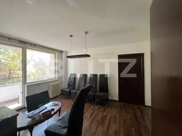 Apartament 2 camere, semidecomandat, etaj intermediar, zona McDonalds