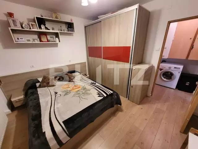 Apartament 2 camere, semidecomandat, etaj intermediar, zona Iulius Mall