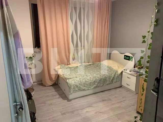 Apartament, 2 camere, 53 mp, Dezdrobirii, zona Piata mare