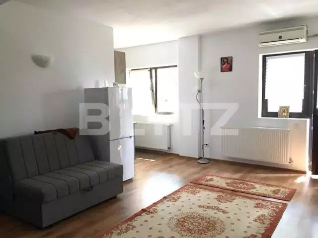 Apartament 2 camere, semidecomandat, 52 mp, 10mp balcon, zona 8 Martie