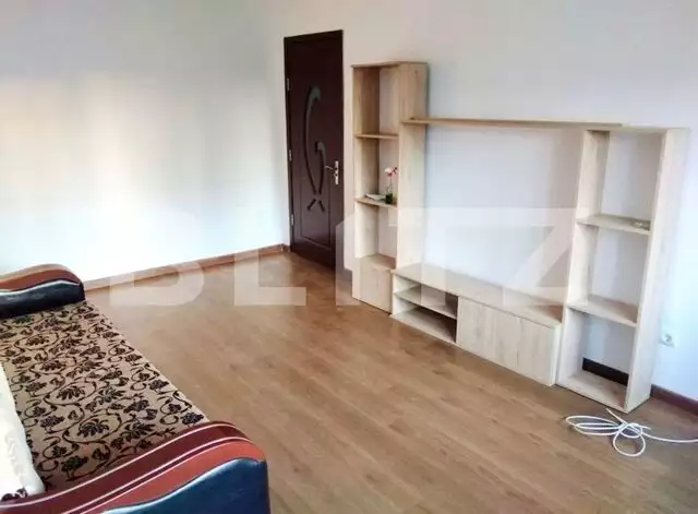 Apartament de 2 camere, 50mp, decomandat, zona Tatarasi