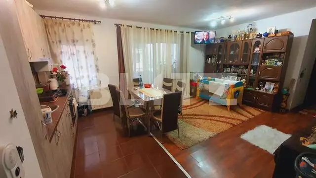 Apartament 2 camere, 46 mp, parcare, zona Pietroasa