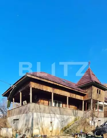 Casa renovata, 4 camere, 2200 mp de teren, zona Tauti