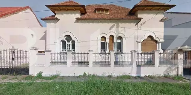 Casa individuala 168 mp si 361 mp teren, Oradea, centru