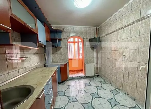 Apartament 3 camere, 64 mp, P-ta Mihai Viteazu